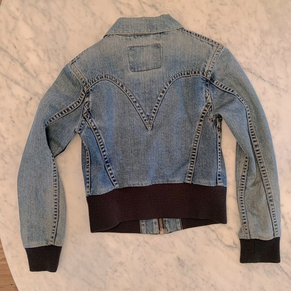 Vintage  Y2K Levi’s jean jkt with knit cuffs and waist zip front size S - Picture 7 of 9